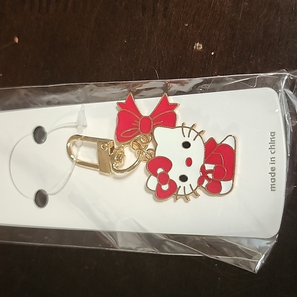 Hello Kitty Jewelry - HELLO KITTY NWT Red/Gold Tone Key Chain/Bag Charm